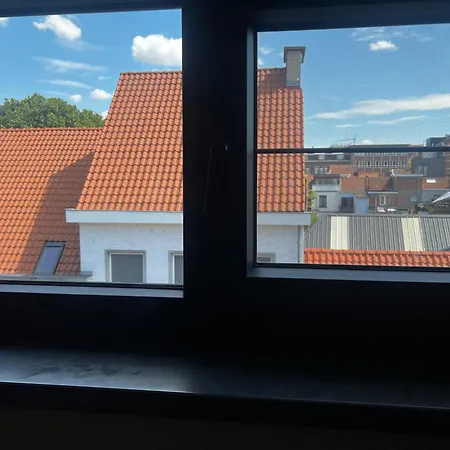 Hotel Holiday House With Private Jaccuzi 4*